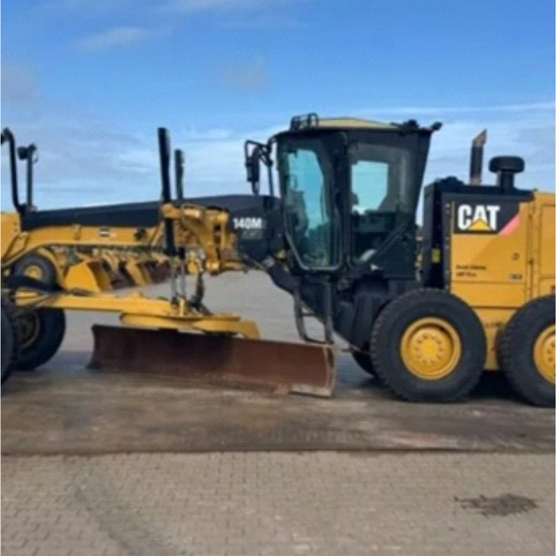 CATERPILLAR 140M2